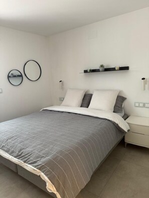 Apartment | 2 bedrooms, iron/ironing board, free WiFi, bed sheets - Luxurious Apartment in Puerto Banus Marbella (Marbella)