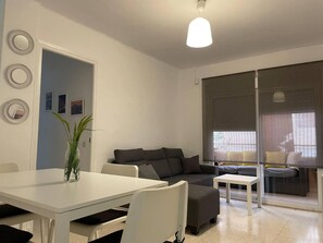 Apartment | Dining