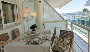 Apartment | Outdoor dining - Remarkable 3-bed Apartment in Carboneras (Carboneras)