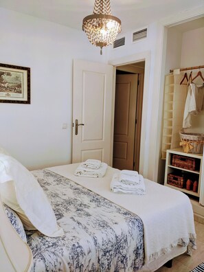 Apartment | 3 bedrooms, iron/ironing board, free WiFi, bed sheets - Remarkable 3-bed Apartment in Carboneras (Carboneras)