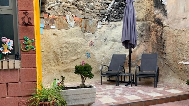 House | Terrace/patio - Beautiful 3-bed Town House With Garden in Sax (Sax)
