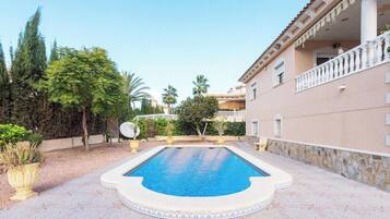 Piscina a l'aire lliure