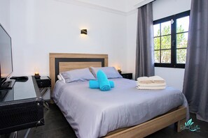 Villa | 4 bedrooms, iron/ironing board, free WiFi, bed sheets