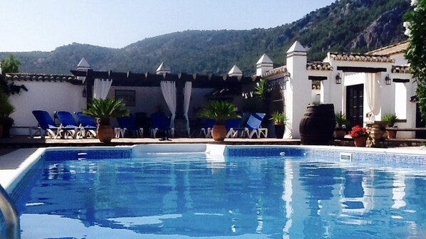 Pool - Luxury Villa, 2 Pools, Jacuzzi, Wifi, Equestrian (Villanueva del Trabuco)