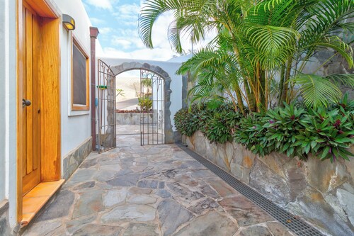 Finca la Calabacera Casa Roja y Piscina