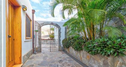 Finca la Calabacera Casa Roja y Piscina