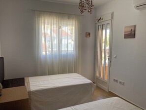 Villa | 4 bedrooms, iron/ironing board, free WiFi, bed sheets - Stunning 4-bed Villa in Bolnuevo With Pool (Mazarrón)