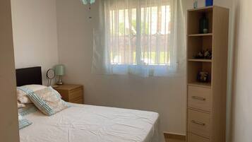 Villa | 4 bedrooms, iron/ironing board, free WiFi, bed sheets