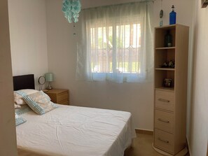 Vila | 4 quartos, ferros/tábuas de passar roupa, Wi-Fi de cortesia