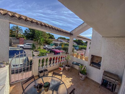 House for up to 6 Guests With Pool, Punta Prima