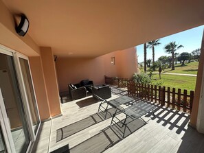 Apartment | Terrace/patio