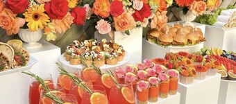 18 Person Bachelorette Pool Parties