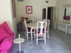 Apartment | Dining