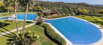 2 Bedroom Flat in Marbella, Estepona, Benahavis