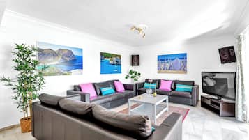 Vila | Area keluarga | TV dan perapian