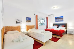Villa | 10 camere, ferro/asse da stiro, Wi-Fi gratuito, lenzuola