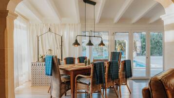 House | Dining