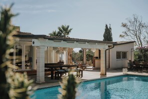 House | Pool | Outdoor pool - Casa de Ensueno Sleeps 8 With Pool (Llucmajor)
