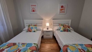 4 bedrooms, free WiFi, bed sheets - Soleado Piso 4 Habit a pie de Playa Sanxenxo (Sanxenxo)