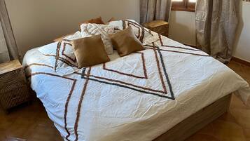 Villa | 3 bedrooms, iron/ironing board, free WiFi, bed sheets