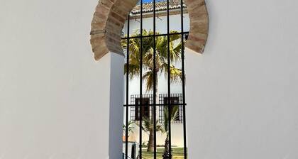 Gorgeous new Stand Alone Cottage in Rural Malaga