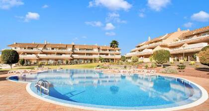 Royal Marine Golf V con Piscina