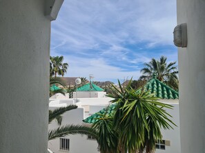 Hồ bơi