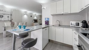 Fridge, microwave, oven, stovetop - Apto Miraverde Costa Adeje By Paramount Holidays (Adeje)