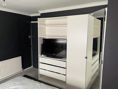 A real homely home close to Gatwick and the South East of England.