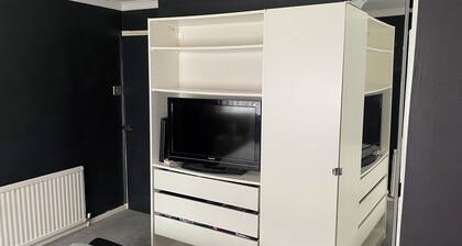 A real homely home close to Gatwick and the South East of England.