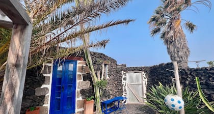 Finca/privategardens/doublebed/freep/tv/wifi