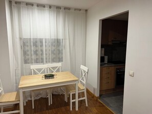 Apartment | Dining - Modern and Cosy Apartment in Castellon, Spain (Castelló de la Plana)