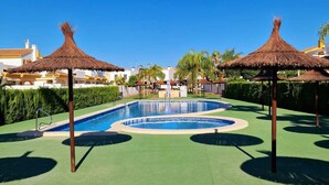 Pool - Sunny Spanish Retreat in Torre de la Horadada (Pilar de la Horadada)