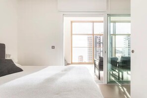 2 bedrooms, free WiFi, bed sheets - Beautiful 2-beds Apartment Poniente Beach Benidorm (Benidorm)