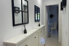 Interior - Townhouse - Sleeps 4 - Pool - Playground (Mijas)