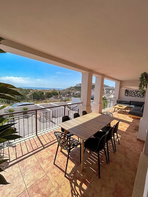 House | Outdoor dining - Green Oasis Costa Casa Adosada con Vistas al Mar (Casares)