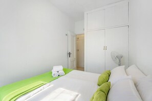 2 habitaciones, tabla de planchar con plancha y wifi gratis 