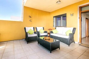 Villa | Terrace/patio - Costa Blanca Villa With Private Pool and Aircon (Benimeli)