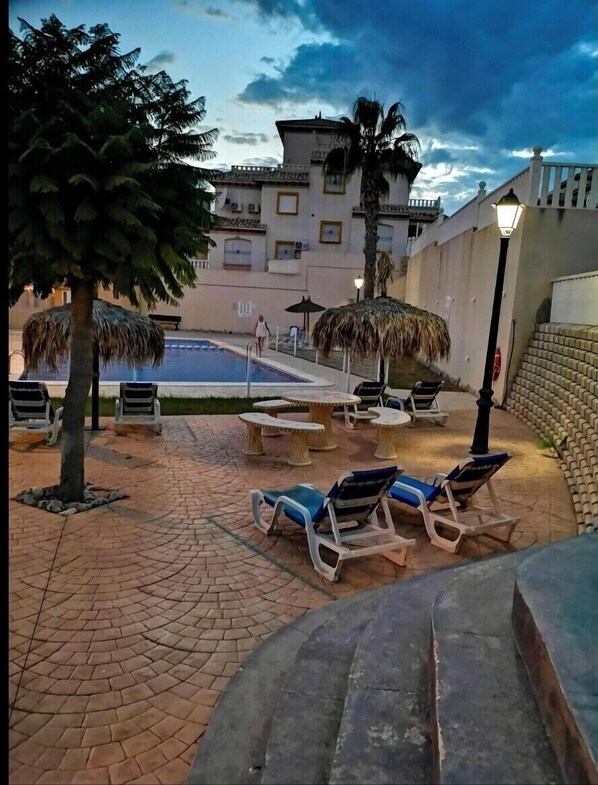 อพาร์ทเมนท์ | สระว่ายน้ำ