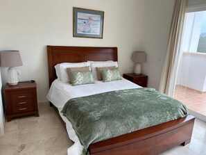 House | 3 bedrooms, iron/ironing board, free WiFi, bed sheets - 5-bed Villa, Mijas La Cala Golf & Spa Resort (Mijas)