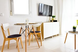 Apartment | Dining - Manzanilla Penthouse, Private Jacuzzi & 5min Beach (Vera)