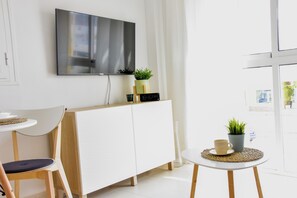 Apartment | Dining - Manzanilla Penthouse, Private Jacuzzi & 5min Beach (Vera)