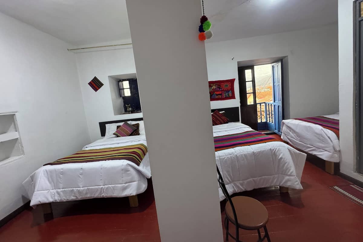 Standard Triple Room | Down comforters, free WiFi