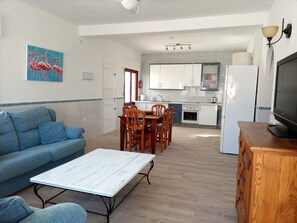 TV - Beachfront House,sea Views Near Historic Cartagena (Cartagena)