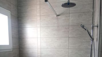 House | Bathroom | Shower, hair dryer, towels