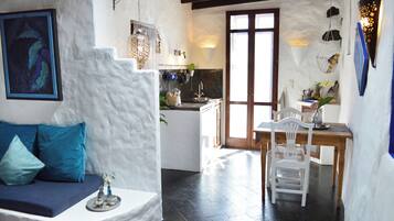 ์คํ๋์ค | ๋ด๋ถ