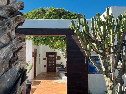 Stylish Getaway With Secluded Patio in Lava Finca