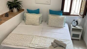 3 bedrooms, free WiFi, bed sheets
