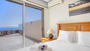 4 bedrooms, iron/ironing board, free WiFi - Villa Luxe Happy Holidays & Private Pool (Santiago del Teide)