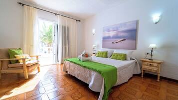 3 bedrooms, free WiFi, bed sheets